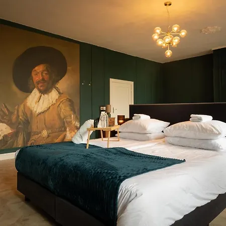 Chateau Melay Bed & Breakfast *