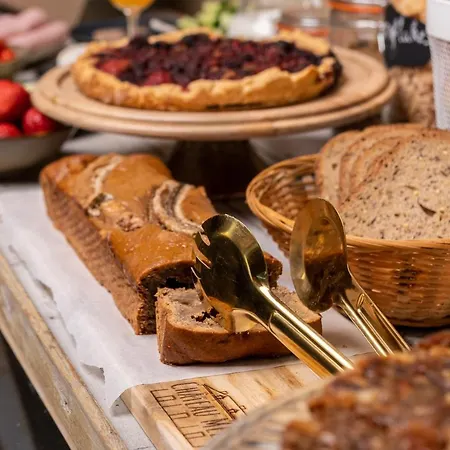 Chateau Bed & Breakfast 3*