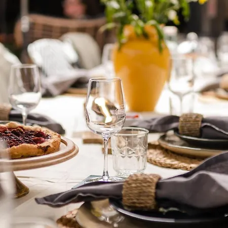 Chateau Bed & Breakfast 3*