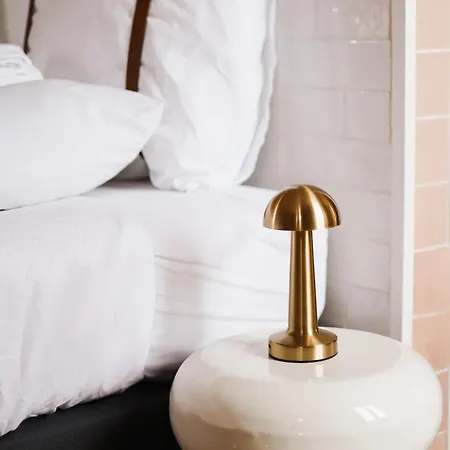 Chateau Melay Bed & Breakfast *