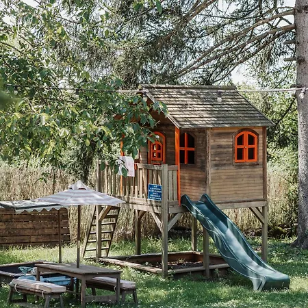 Chateau Melay Bed & Breakfast