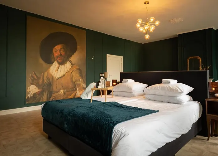 Chateau Bed & Breakfast 3*