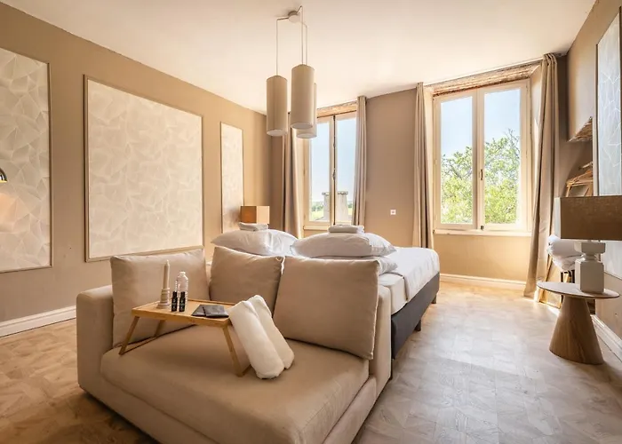 Chateau 3* Melay (Haute-Marne)